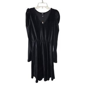 NWT Aqua black long sleeve v-neck ribbed dress with cinched waist - small